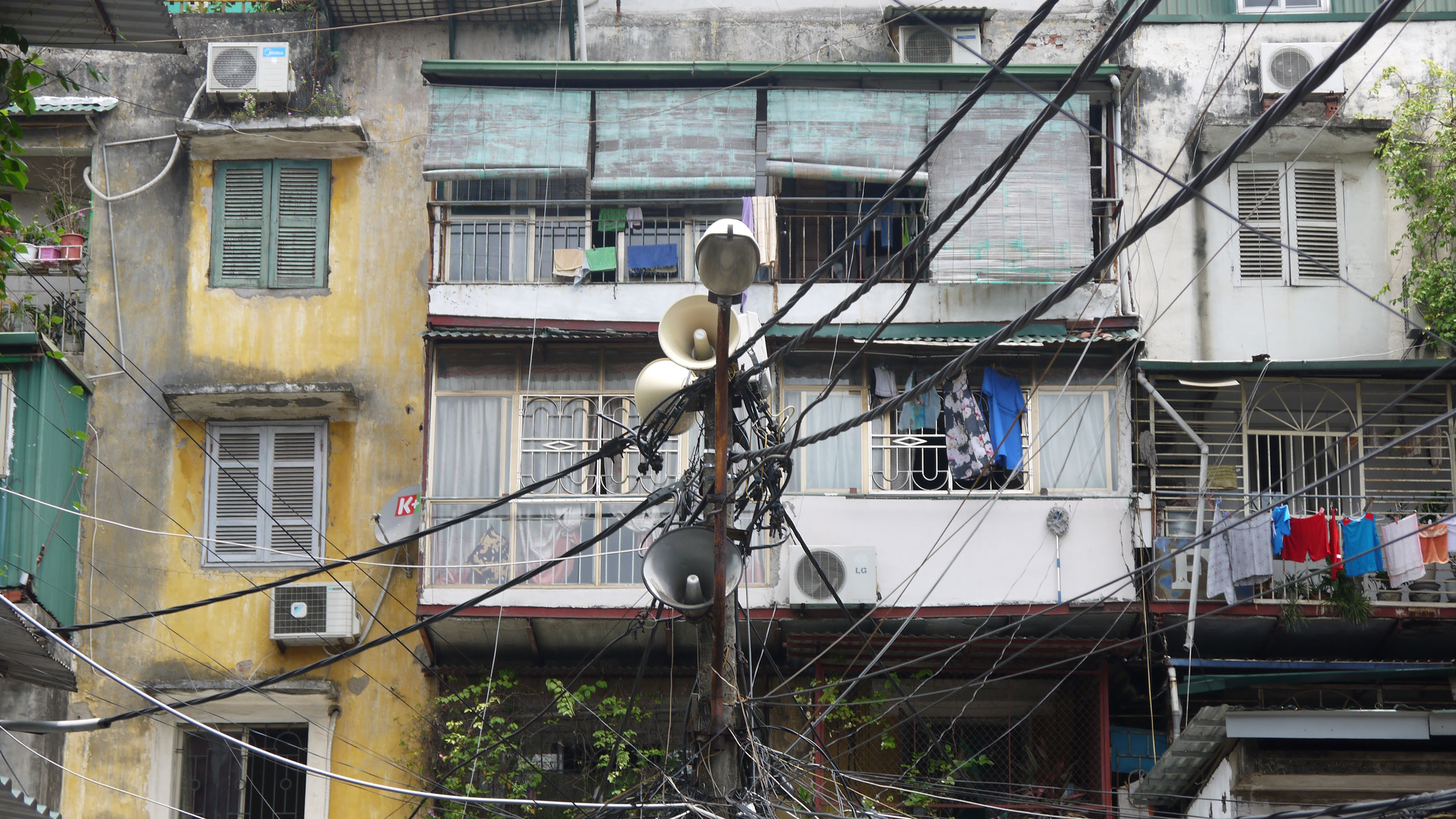 Electrical networks in Hanoi